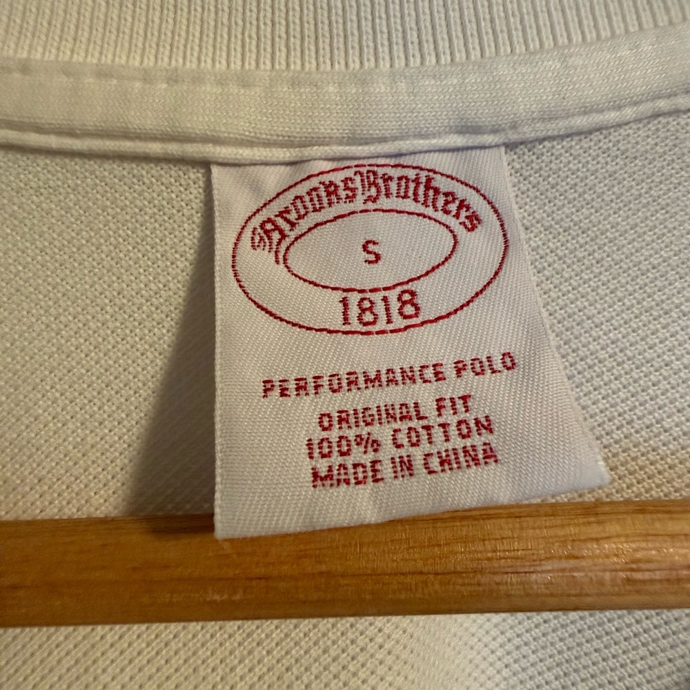 Brooks Brothers White Polo Shirt with Gold Logo - Picture 3 of 3